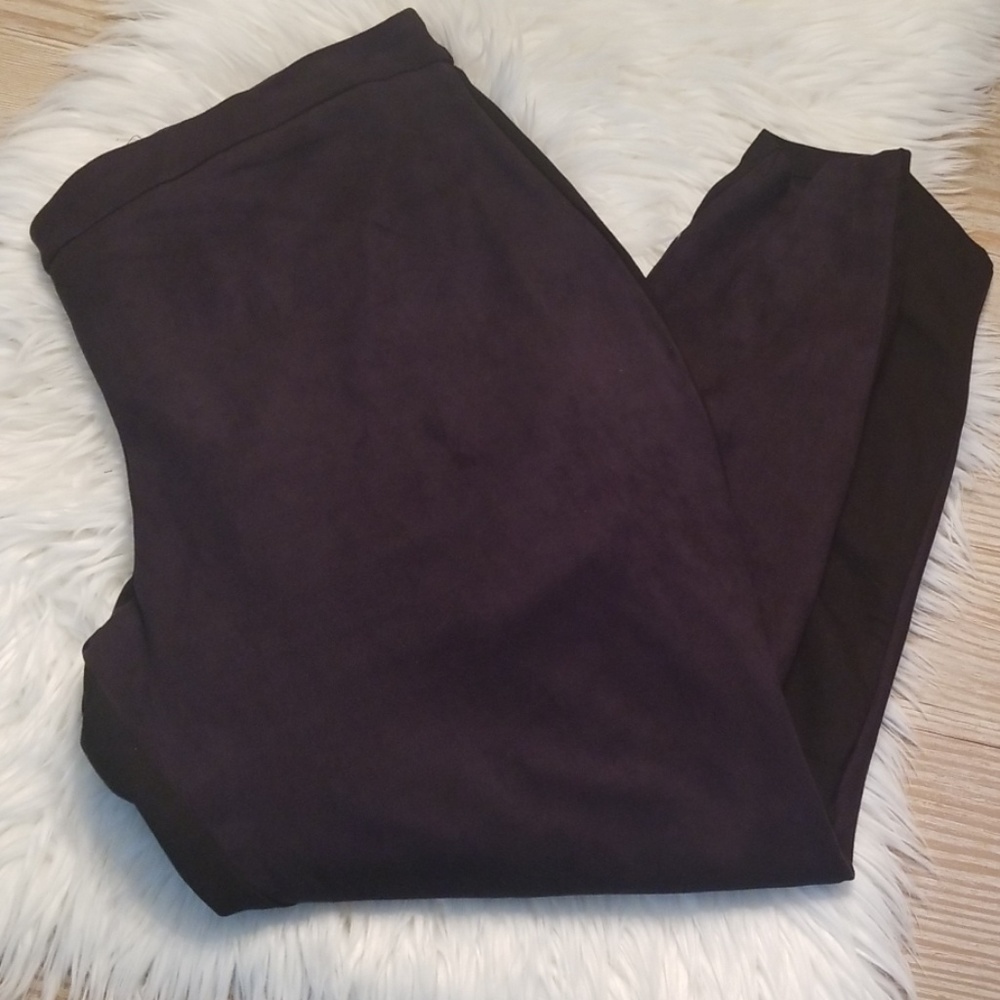 💥SALE!💥 Curvy Suede- Like Leggings